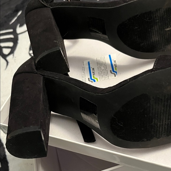 Shoe Dazzle Black Ankle Strap Heels - Picture 9 of 11